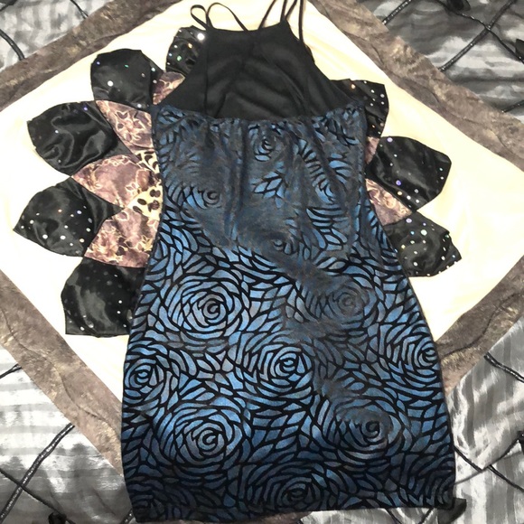 Dress - Picture 2 of 3